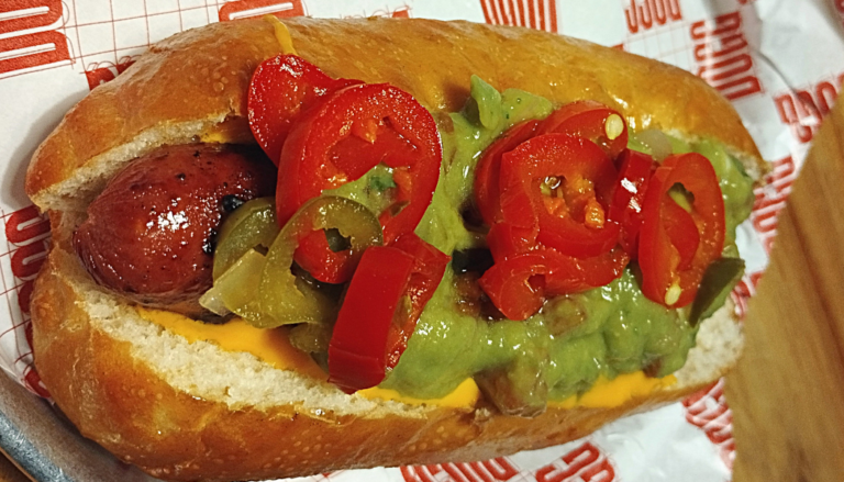 Off Topic: Hot Dog Guacamole de Dogg