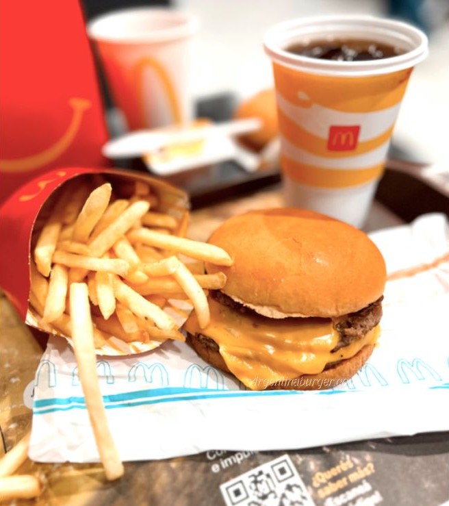 McDonald’s – Triple Hamburguesa con Queso