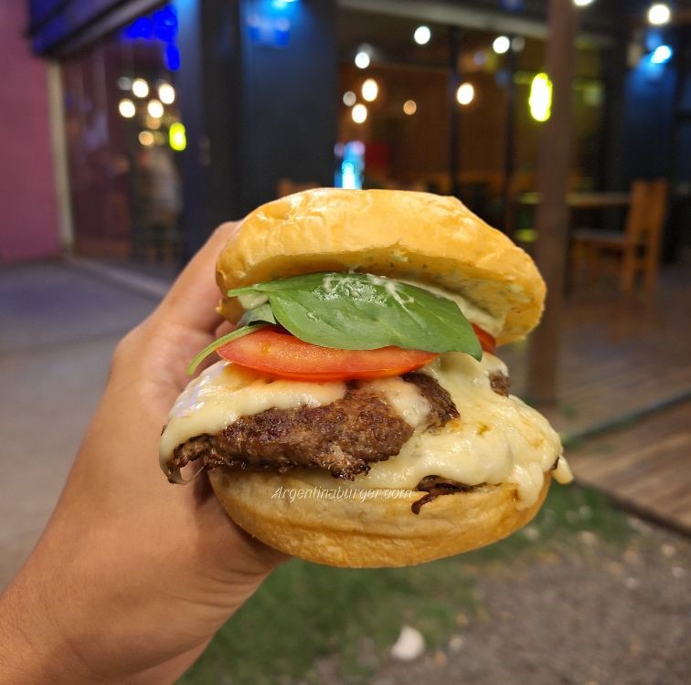 Tasty Burger Gorriti - Hamburguesa Caprese 